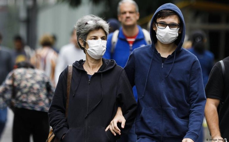 Maioria dos brasileiros teme novo coronavírus, aponta Datafolha