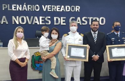 Câmara concede títulos de cidadão honorário ao major Luciano Bacellar e ao capitão Wendell Petrocelli