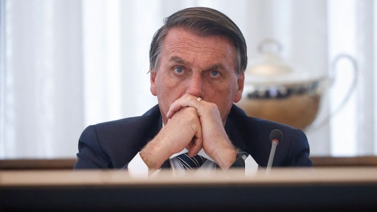Bolsonaro: renda como ex-presidente deve superar R$ 75 mil com nova aposentadoria