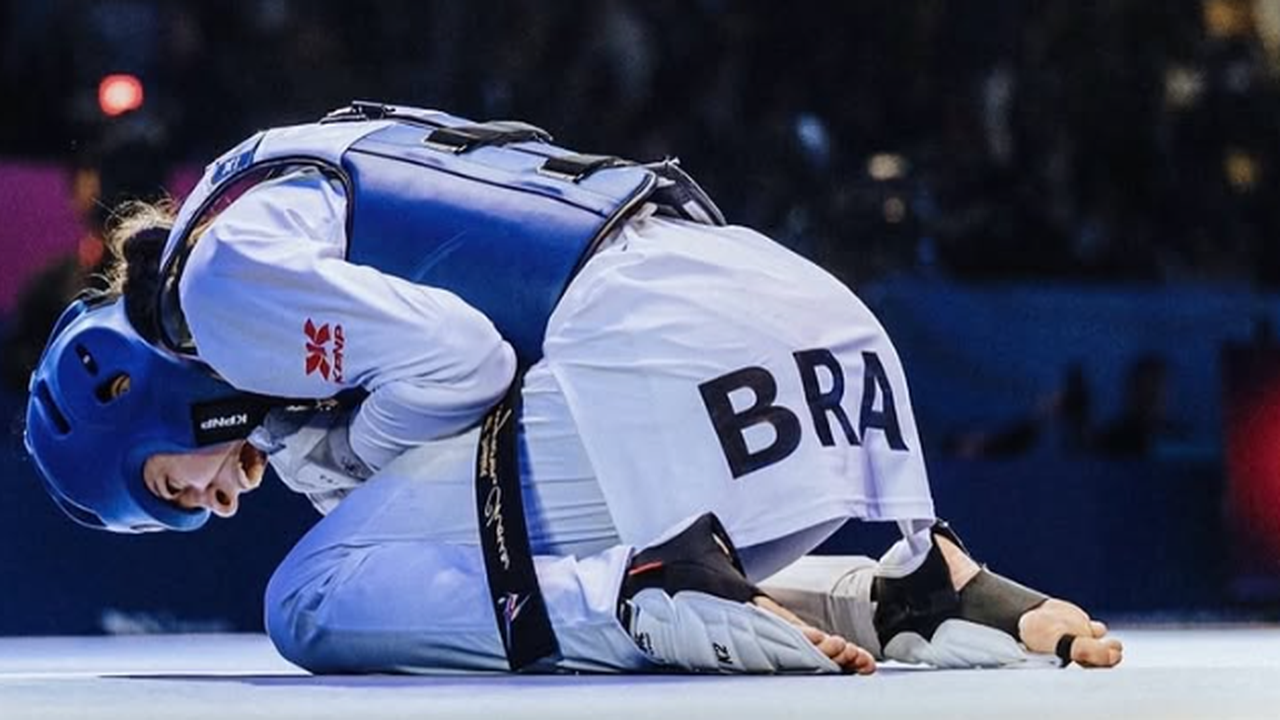 Brasil conquista ouro por equipes no Mundial de Taekwondo e encerra campanha histórica