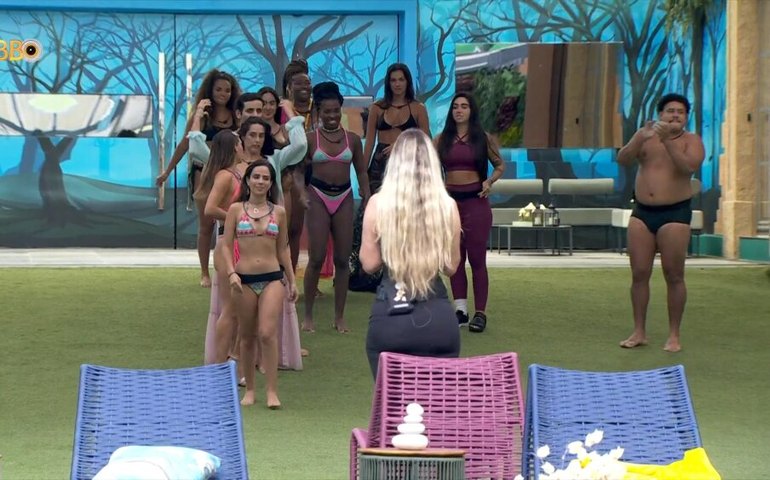 'BBB 24': participantes fazem desfile de 'imperfeições'
