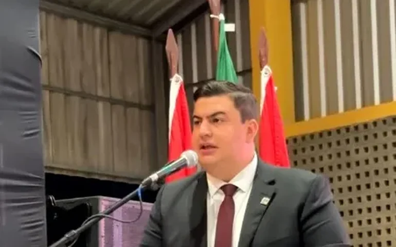 “Sigo sendo prefeito de Rio Largo, eleito democraticamente, com 32.496 votos”