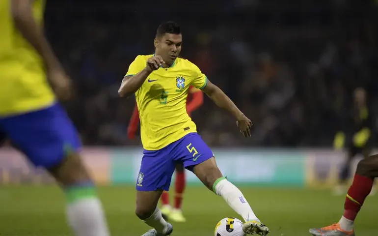 Casemiro e Antony estão na lista de dispensas do Manchester United, diz jornal 