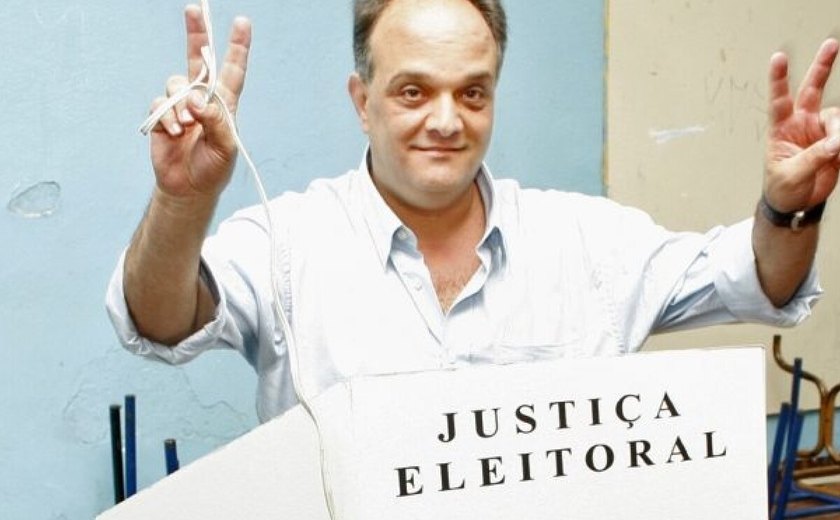 Juiz condena ex-prefeito de Ferraz por compra de 40 imóveis durante dois mandatos
