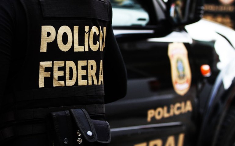 PF prende no RJ pais acusados de estuprar filhas pequenas e divulgar os crimes