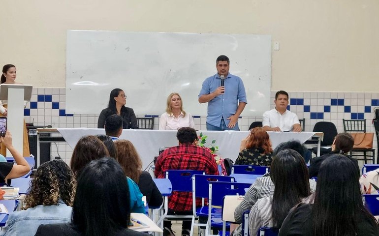  Programa de capacitação é ofertado para 700 profissionais do Serviço Único de Assistência Social 