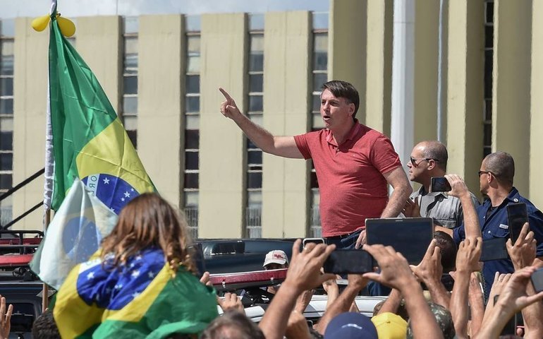 Prefeitos lamentam presença de Bolsonaro em ato que pedia fechamento de Congresso