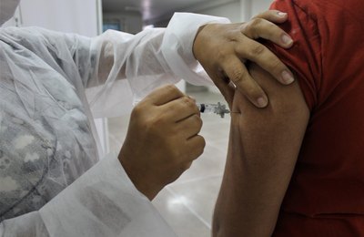 Penedo retoma segunda dose da Coronavac contra Covid-19 nesta terça-feira (4)