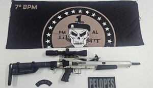 Arma apreendida pela PMAL. Fonte: Internet