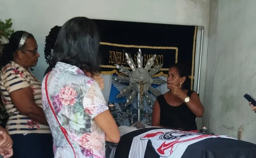 Corpo de alagoano chega a Arapiraca e será sepultado nesta quinta