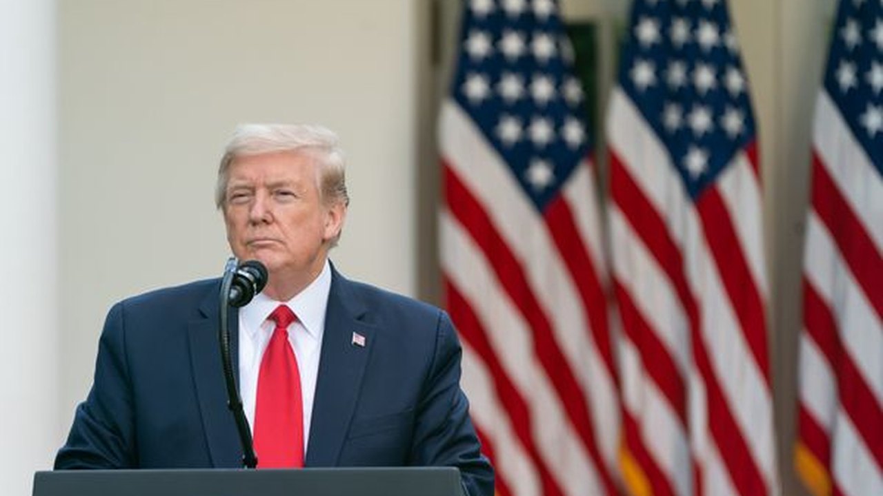 Voto pelo correio permite que se vote várias vezes; uma grande fraude, diz Trump