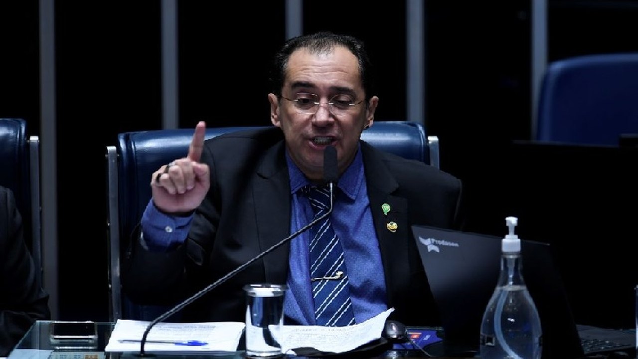 Jorge Kajuru será novo líder do PSB no Senado