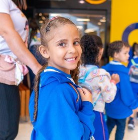 Alunos do Centro de Educação Infantil Rodrigues Alves participam de sessão de cinema