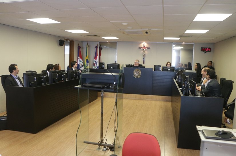 Em audiência no TRT, Sinpro e Sinepe acordam reajuste de 10% para professores