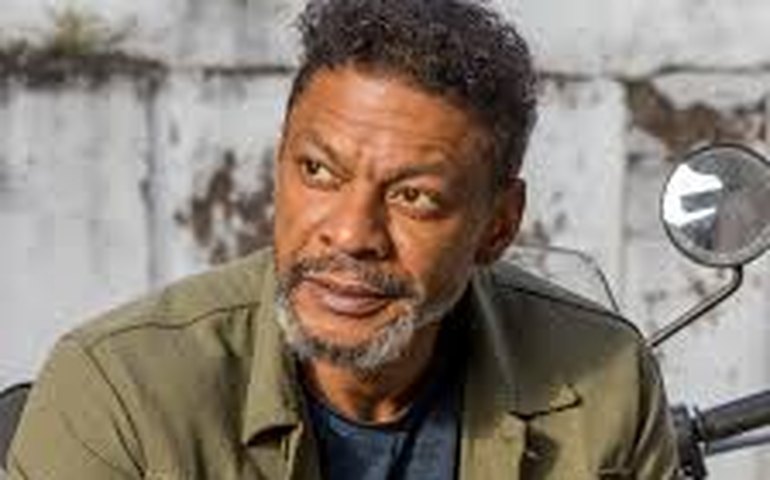 Após viver Jesus em 'Paixão de Cristo', Nill Marcondes está no elenco de 'Biônicos' e 'Inverso'