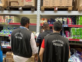 Procon Maceió autua supermercados por irregularidades