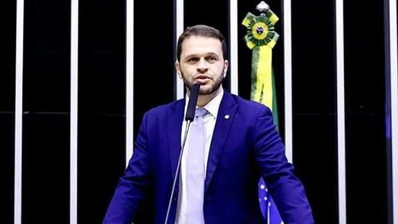 PL escolhe ex-deputado Charlles Evangelista como vice na chapa de Flávio Roscoe em Minas