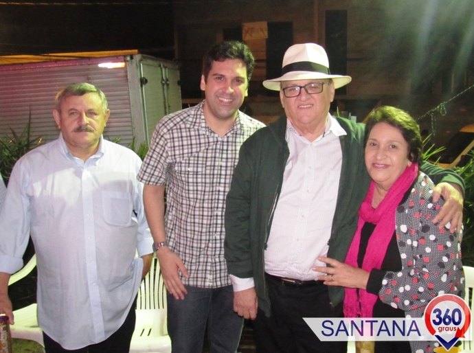 Quadrilha junina e shows abrem o São João em Santana do Ipanema
