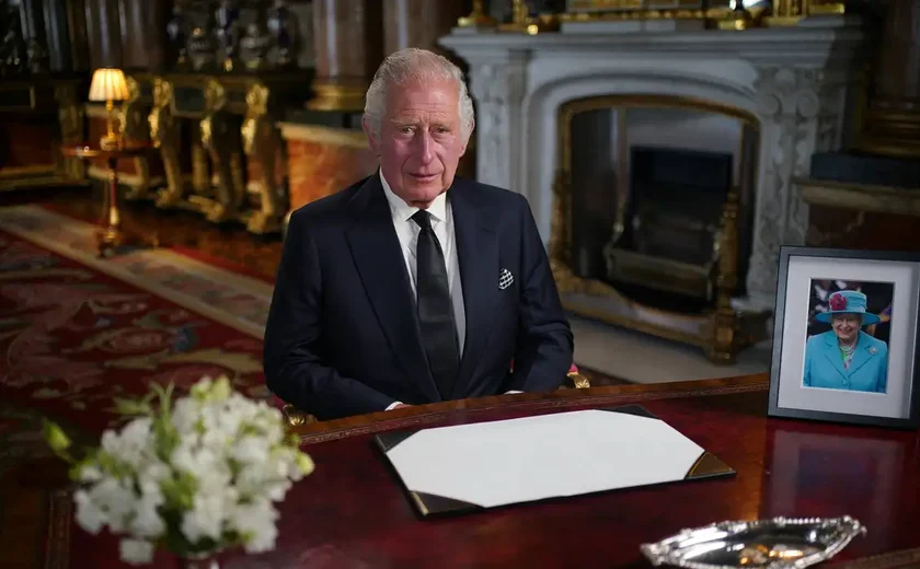 Câncer do rei Charles III foi detectado precocemente, afirma primeiro-ministro britânico