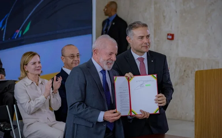 CNH do Brasil: presidente Lula e Renan Filho anunciam mudança histórica no processo de obtenção da habilitação