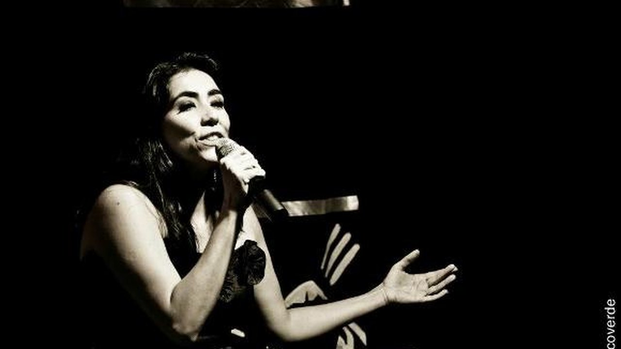 Irina Costa apresenta ‘O Mar Fala de Mim’ no ‘Teatro Deodoro é o Maior Barato’