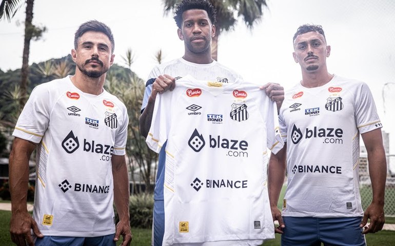 Santos estende patrocínio com marca de alimentos por mais dois anos