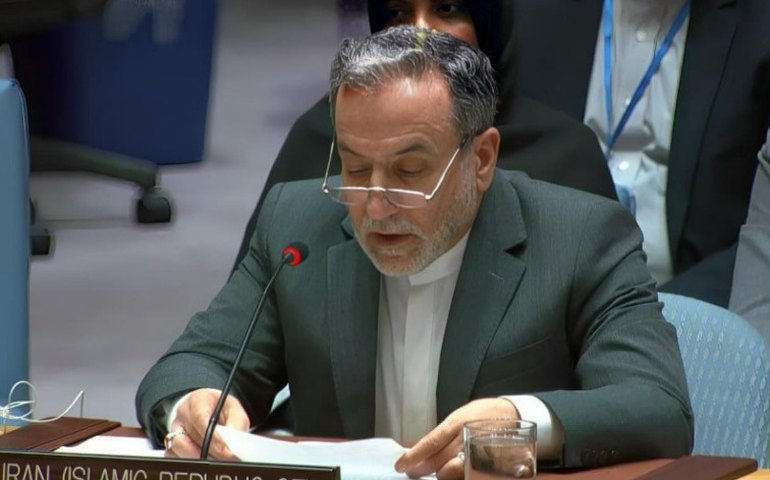 Ministro iraniano afirma continuidade do governo após morte de líder e intensificação de ataques