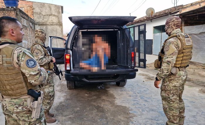 Momento da prisão do suspeito em triplo homicídio no Pilar