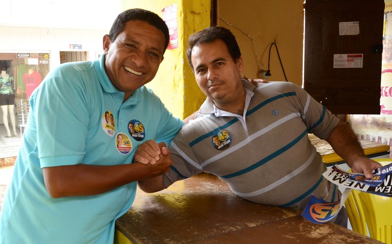 Júlio Cezar se compromete a realizar concurso público na educação