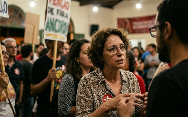 Médica ‘adoradora de Lula’, ‘marxistas drogados’, ‘pílulas mágicas’ de Damares: veja detalhes do roteiro de Dark Horse