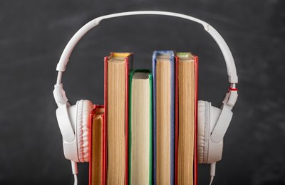 Conheça os livros, filmes e podcasts que contribuíram na evolução dos negócios de 14 empreendedores