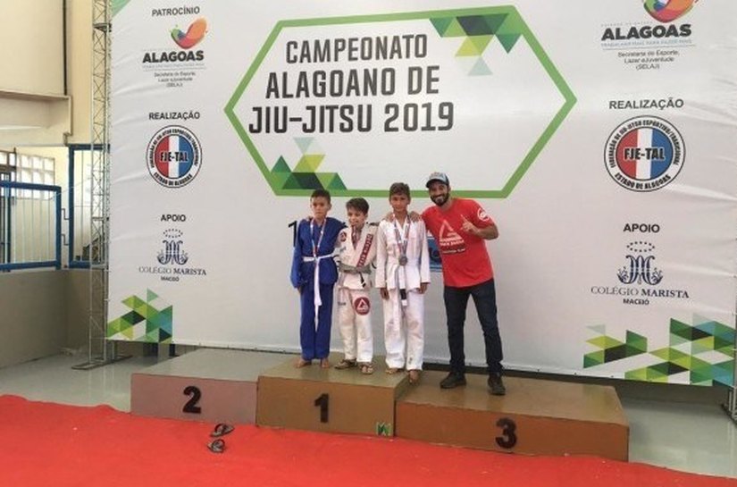 Alunos de escola de Coruripe são medalhistas em Campeonato Alagoano de Jiu-Jitsu