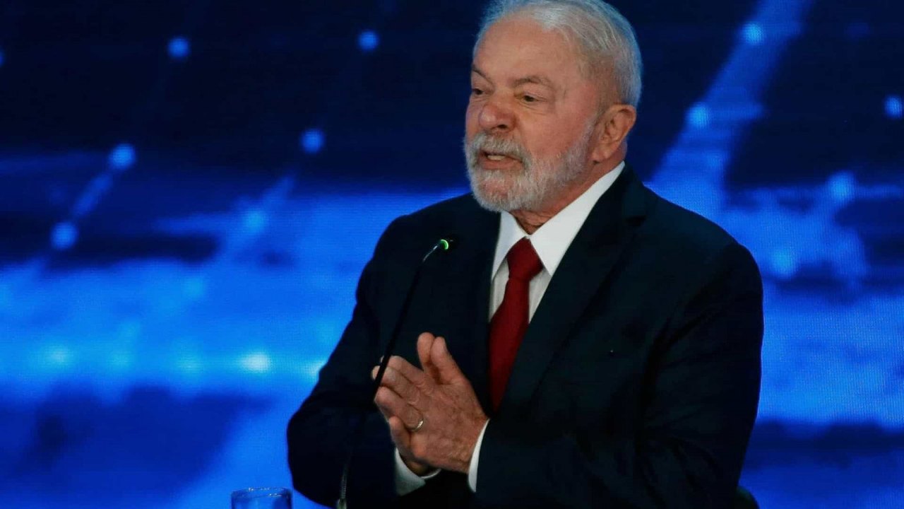 Em direito de resposta, Lula diz estar ‘mais limpo’ que Bolsonaro