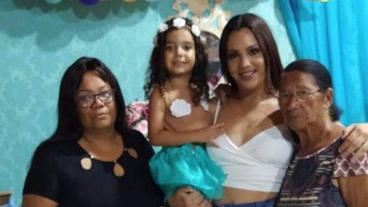 Jovem perde mãe, avó e irmão: ‘essa doença é horrível’