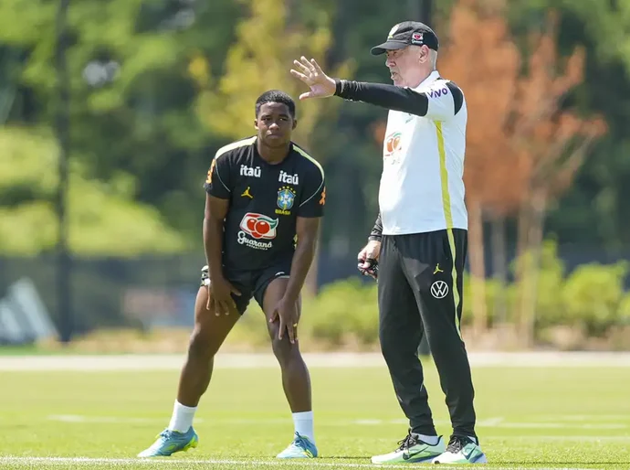 Ancelotti admite mudanças contra Haiti e desconversa sobre Endrick