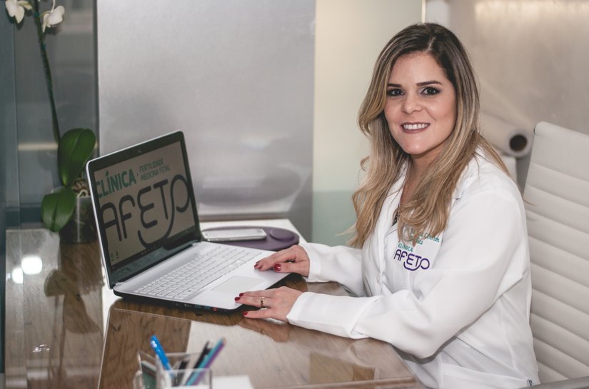 Especialista em fertilidade humana ajuda casais que desejam ter filhos