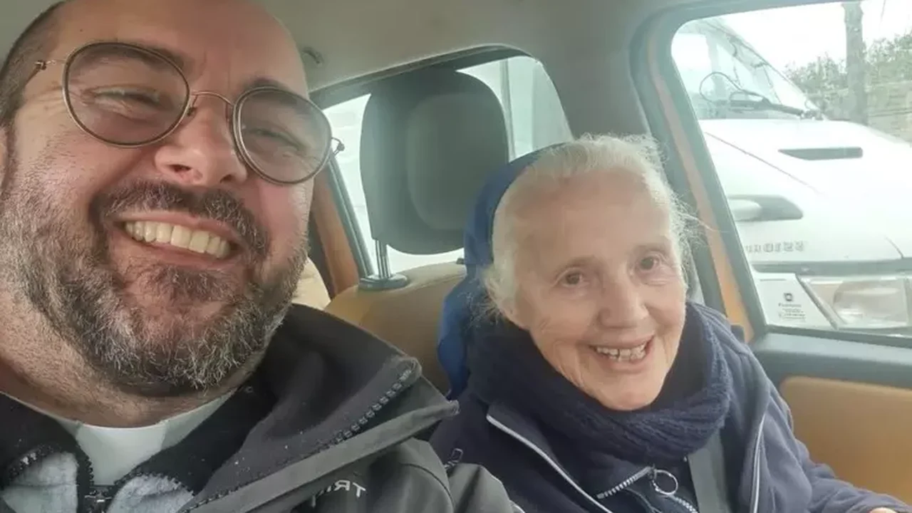 Padre italiano relata desespero de transexuais após morte de Papa