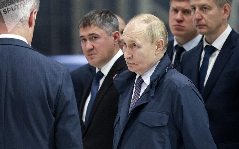 Putin: antes da operação militar especial, Rússia criou uma grande base com vasta escolha na produção militar