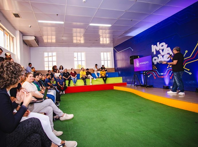 Vertex abre inscrições para cinco cursos gratuitos de tecnologia com aulas ao vivo pelo OxeTech Academy