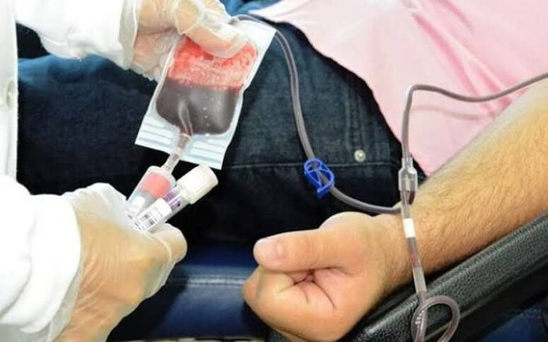 Concessões no crédito livre caem 10% em abril ante março, afirma BC