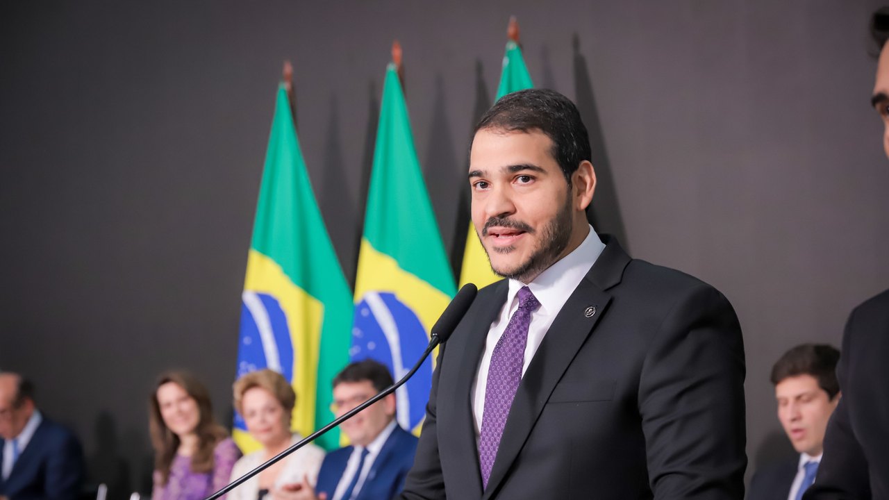 CPI do INSS vota convocação de Jorge Messias para depor sobre fraudes no instituto