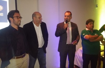 Maceió recebe prêmio de destino mais vendido em feirão