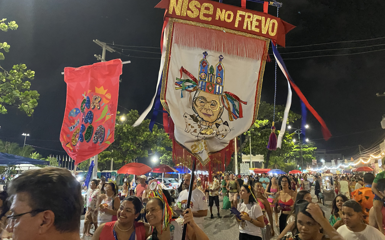 2ª edição do bloco leva diversão e conscientização sobre saúde mental para prévias carnavalescas do Jaraguá