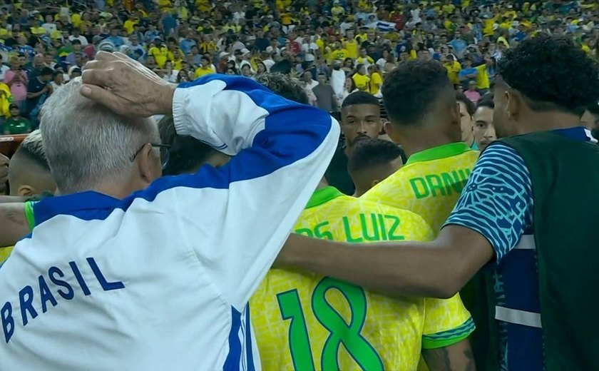 Dorival diz que 'nunca entra na roda' e defende postura antes de pênaltis na Copa América