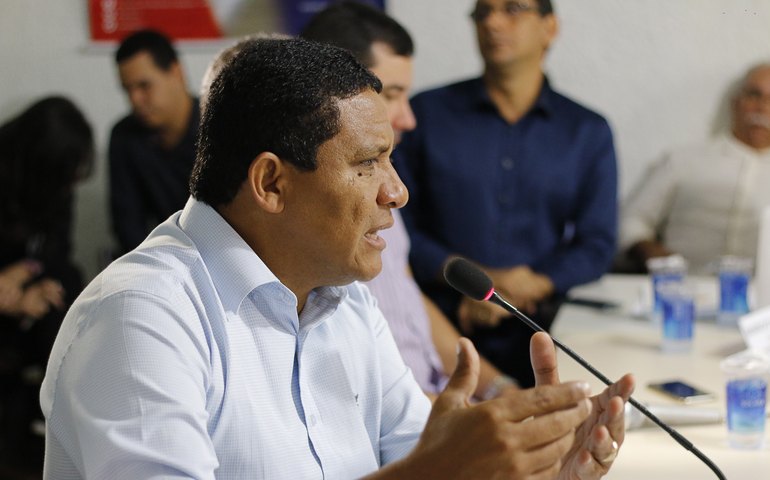 Prefeito de Palmeira dos Índios faz palestra no Tribunal de Contas de Alagoas