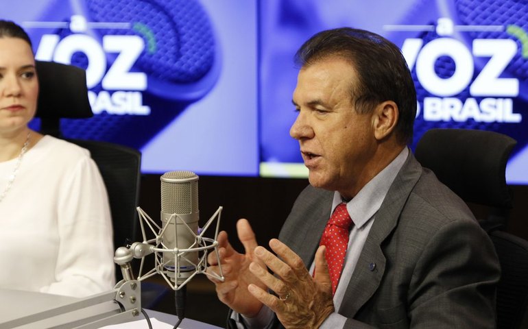 Consignado CLT: Marinho recomenda cautela antes de tomar empréstimo
