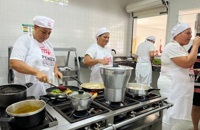 Prefeitura de Penedo realiza etapa municipal do 5º Concurso de Merendeiras do Sebrae