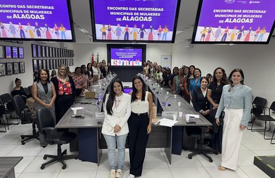 Semu promove reunião com secretárias municipais da mulher e apresenta plano de atuação