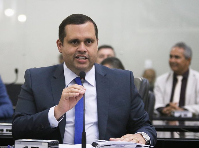 Atentados em escolas: AL tem protocolo de prevenção, falta colocar em prática, alerta deputado