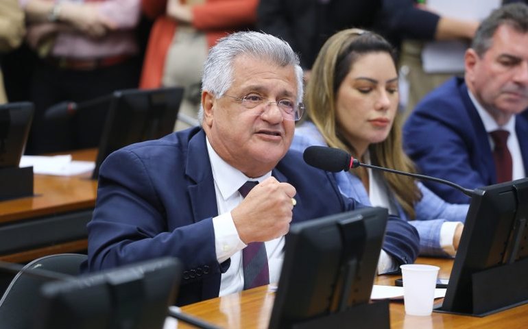 CCJ aprova obrigação de empresa lavar uniformes sujeitos a contaminação